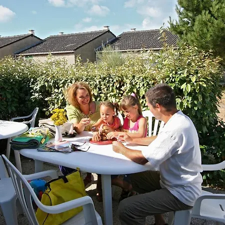 Vvf Cotentin Iles Anglo-normandes Holiday park 3*