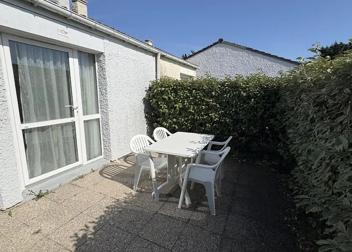 Vvf Villages     Port-bail Village de vacances 3*